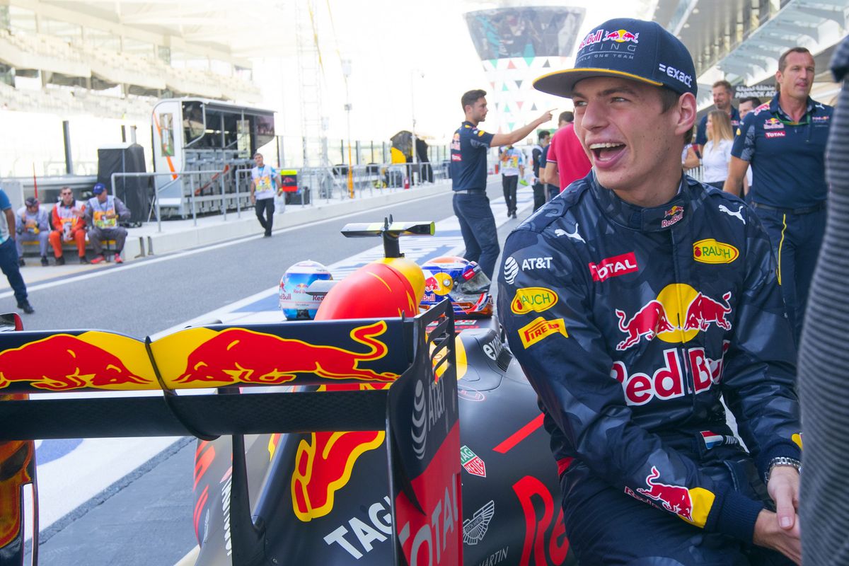 Red Bull-talent Verhagen kijkt met bewondering naar Verstappen