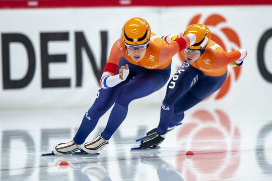 Schaatsters Oranje knallen naar winst bij wereldbeker teamsprint