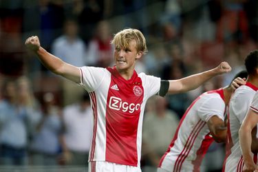 Dolberg mag veters schoenen Messi strikken