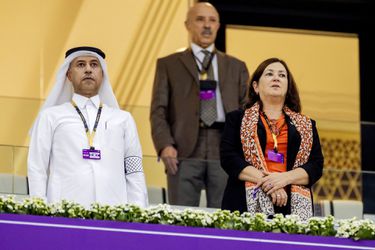 Zal de Emir onder de indruk zijn? Sportminister kijkt met OneLove-speldje naar Oranje-Qatar