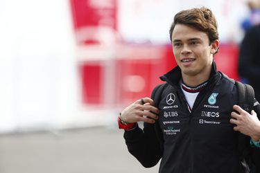 Nyck de Vries maakt AlphaTauri-debuut in Young Driver Test in Abu Dhabi