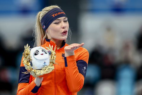 Toch een klein traantje bij trotse Jutta Leerdam na zilver: 'Dat komt door de druk, maar die is ook goed'