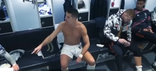 🎥 | Cristiano Ronaldo ruziet op Juventus-kleedkamerbeelden met Juan Cuadrado: 'We bakken er niks van!'