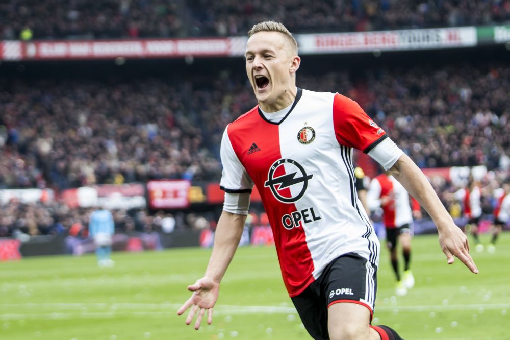 Feyenoord vervult plicht tegen Utrecht en houdt titeldroom in eigen hand