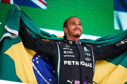 Lewis Hamilton houdt van Brazilië: 'Ik wacht al op mijn Braziliaanse paspoort'