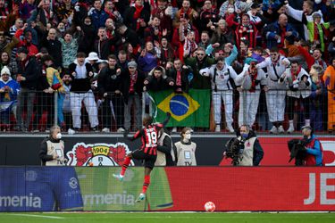 Bundesliga: Nederlands Leverkusen wint simpel, Becker dé man bij Union en Flekken houdt de 0