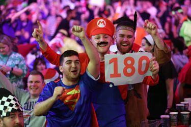 Geen Viaplay maar wel WK darts kijken? Kijk via gratis livestream bij TOTO