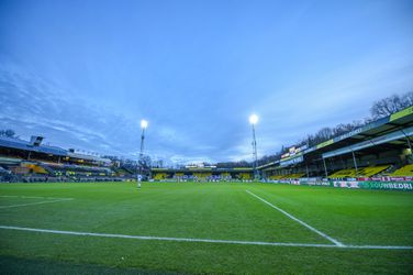 🎥 | Stadionspeaker VVV steelt de show: 'Laat ons bidden dat de kroegen open gaan'