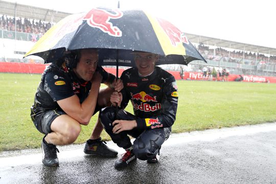 Regenbanden om! Nat F1-raceweekend op komst rondom Silverstone