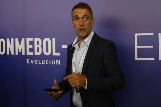 Argentijnse legende Batistuta (48) door voetbal slecht ter been: 'Gaf altijd alles'