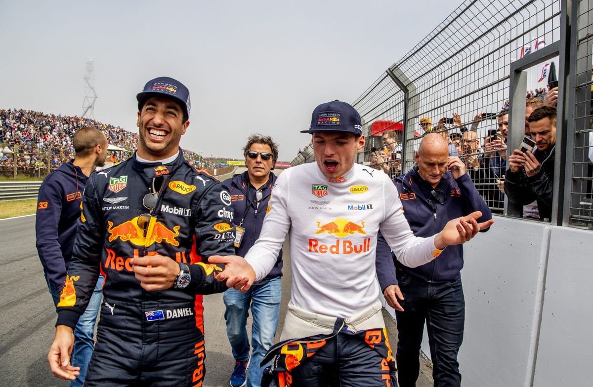 Ricciardo weet het ideale verjaardagscadeautje voor Verstappen