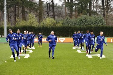 🎥 | Koeman openbaart voor wie Oranje-shirt zwaar weegt: 'Juist hele goede voetballer, heeft met spanning te maken'