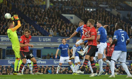 Everton, met Stekelenburg op goal, na penalty's uitgeschakeld door Southampton