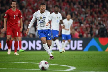 Frankrijk komt met de schrik vrij na verlies bij Denemarken, Kroaten naar Final Four