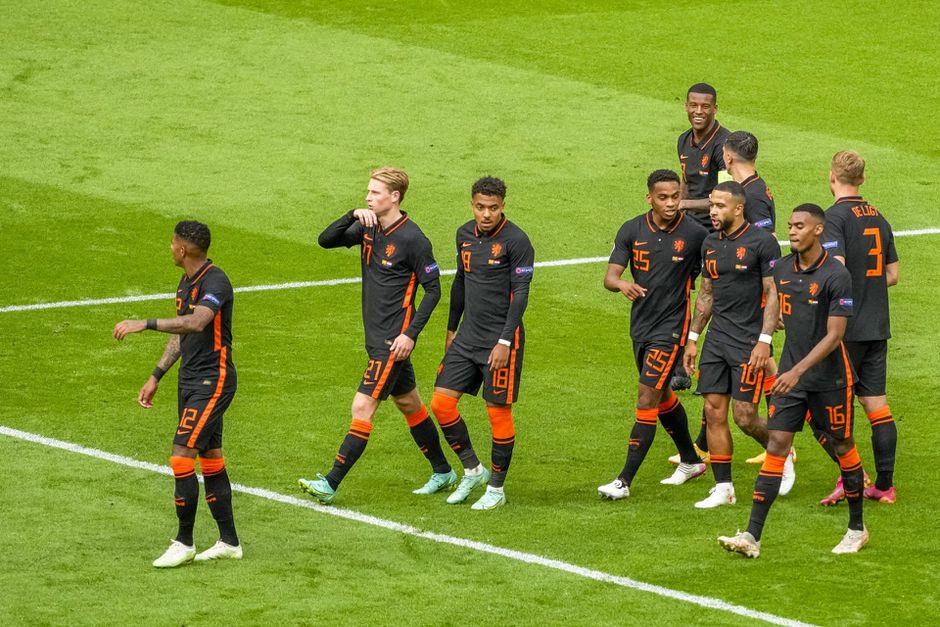 De winnaar van Wales-Denemarken is de tegenstander van Oranje áls Nederland de kwartfinale haalt