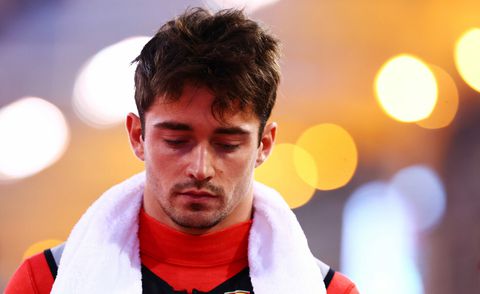 'Crisis bij Ferrari: Leclerc schrijft brief aan leiding, engineers sturen cv naar concurrentie'