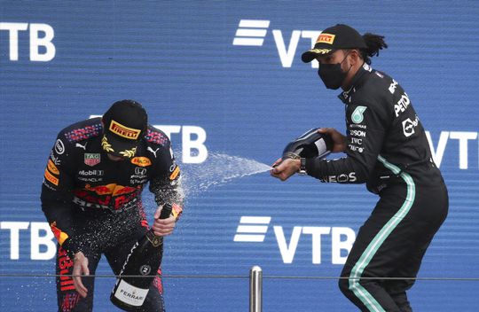 WK-strijd tussen Hamilton en Verstappen: maar 1 keer was het puntengat na 15 races kleiner