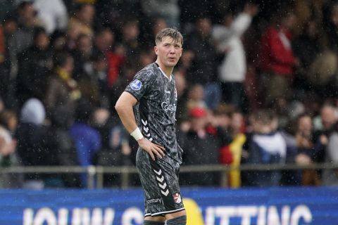 Go Ahead - RKC gaat toch NIET door: veld is toch te glad