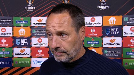 🎥 | John van 't Schip na nederlaag tegen Brighton: 'Ik zie wel groei in het team'