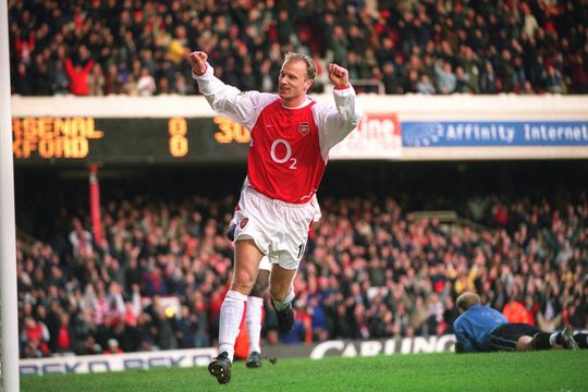 🎥 | Dennis Bergkamp 6e speler in 'Hall of Fame' van Premier League