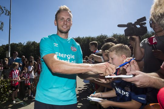 Siem de Jong neemt bij PSV het rugnummer van Maher over