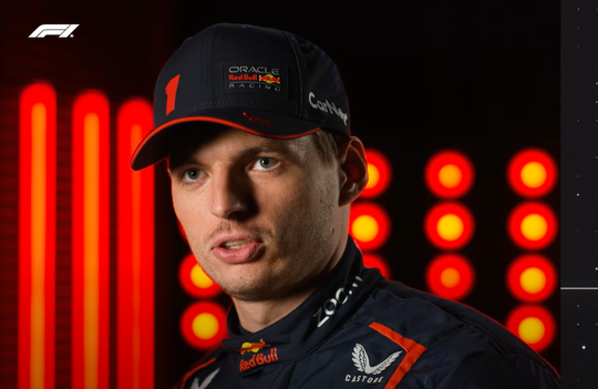 😂🎥 | Is er iets dat Max Verstappen niet kan? Blijkbaar wel: quizjes doen