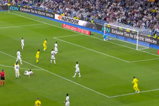 🎥 | Samuel Chukwueze scoort absolute wereldgoal: Real Madrid verslikt zich in Villarreal