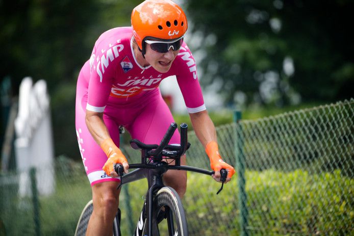 Marianne Vos wint alwéér etappe in Giro Rosa