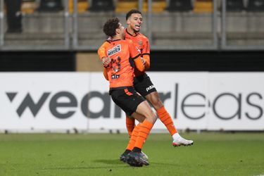 FC Volendam juicht te vroeg en loopt averij op in titelstrijd Keuken Kampioen Divisie