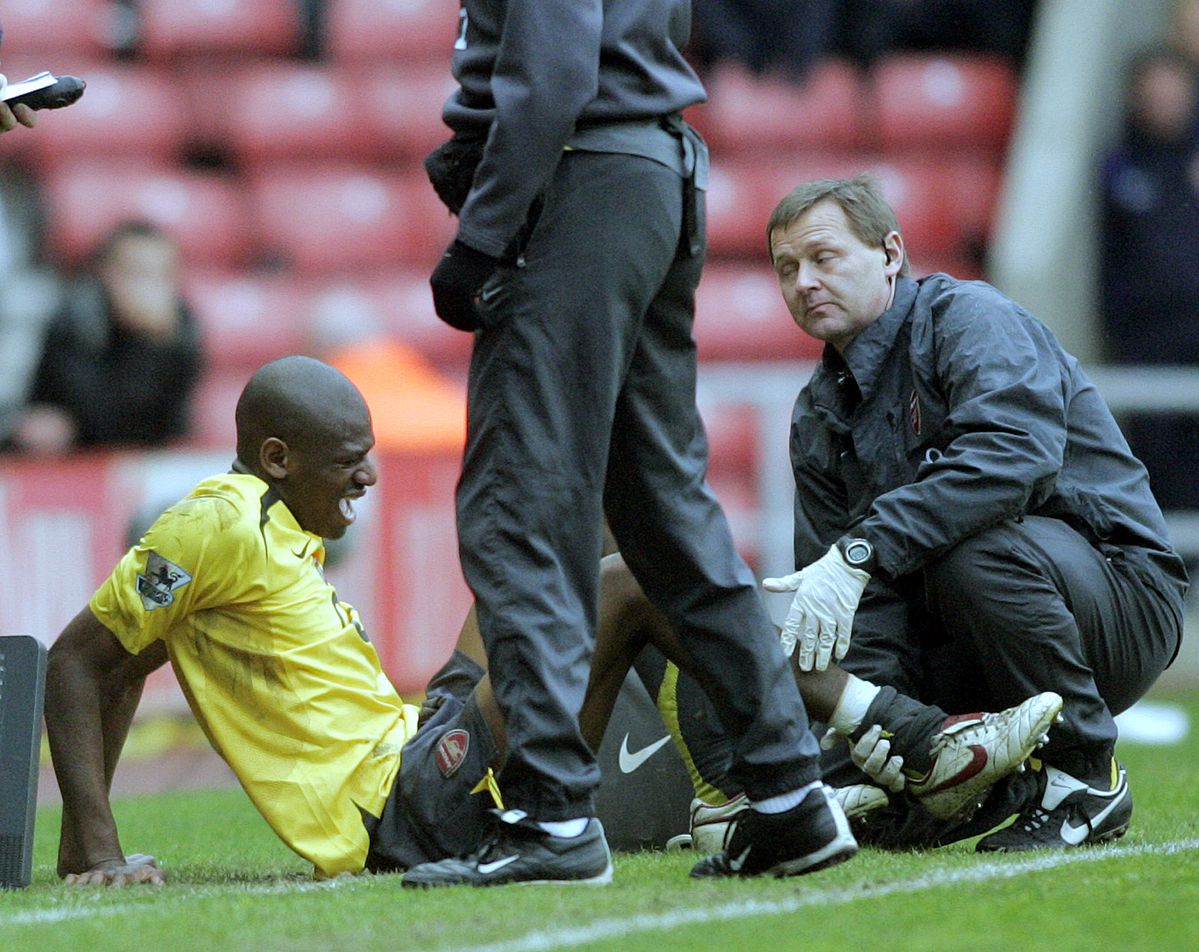 Het bizarre medische dossier van Diaby: bijna 5 jaar aan blessures in totaal (video)