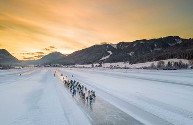 Grootste natuurijsprijs dit jaar naar Vreugdenhil, schaatser wint Alternatieve Elfstedentocht