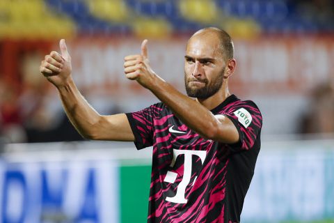 Bas Dost maakte doelpunt 400 en 401 in zijn loopbaan en wil topscorer worden: 'Heel veel goals'