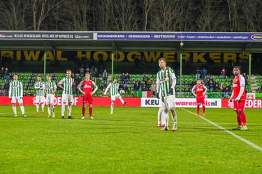 FC Dordrecht-speler Seydine N’Diaye stond na oerwoudgeluiden huilend onder de douche