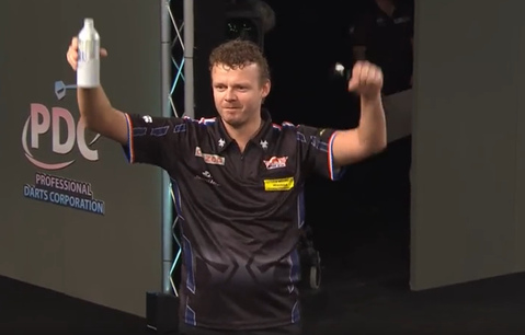 Richard Veenstra stunt op Players Championship Finals: smijt Michael Smith uit het toernooi