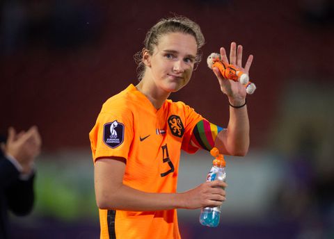 Vivianne Miedema was 'heel ziek' op EK: 'Heb met 40 graden koorts op bed gelegen'