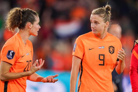 Vivianne Miedema is terug bij de Leeuwinnen na coronabesmetting