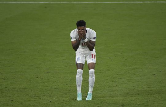 Tiener die racistische dingen stuurde naar Marcus Rashford moet 6 weken de bak in