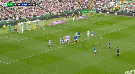 🎥 | James Tavernier bewijst met heerlijke vrije trap dat Old Firm ook mooi kan zijn