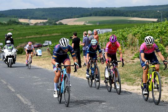 🎥 | Annemiek van Vleuten was ziek in Tour de France Femmes: 'Alleen maar naar de wc geweest'