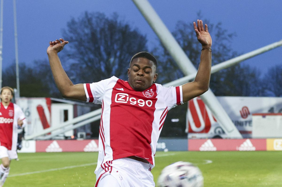 Ajax-talent Sontje Hansen (19) knokt zich terug: 'Het steeg naar m'n hersenen, ik gaf geen schijt"