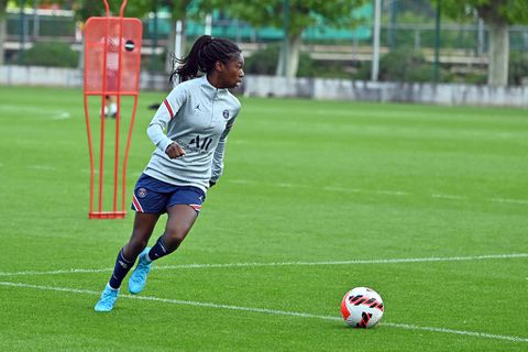 Aminata Diallo weer op vrije voeten na aanhouding in mishandelingszaak oud-teamgenote bij PSG