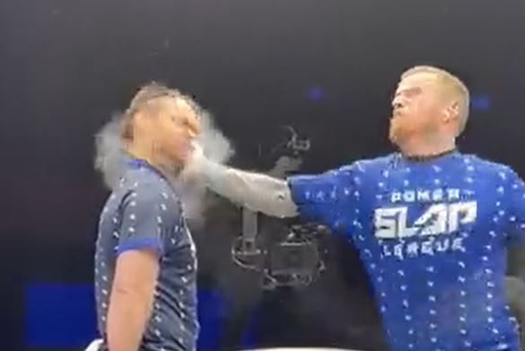 🎥 👋  | Vechtsporter raakt geheugen kwijt na klap op wang bij UFC's Power Slap: 'Waar ben ik?'