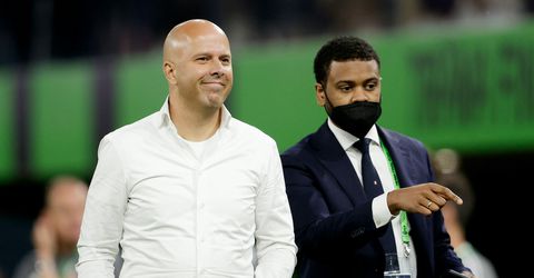 Arne Slot over Roma: '5 verdedigers zijn we wel gewend, maar Abraham en Zaniolo zijn andere koek'