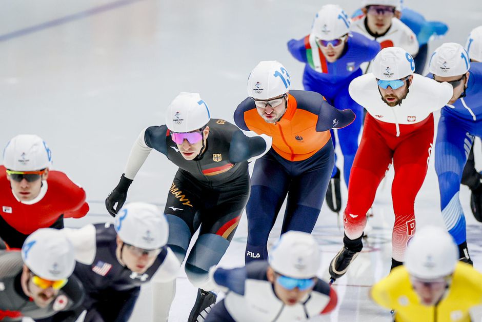 Sven Kramer easy naar finale massastart, Jorrit Bergsma moet er hard voor werken