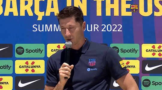 🎥 | Robert Lewandowski spreekt over transfer naar FC Barcelona: 'Ik ben heel, heel blij'