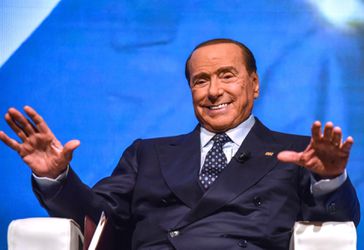 'Waar blijven de hoeren?' Berlusconi moet belofte nakomen na zege Monza op Juventus