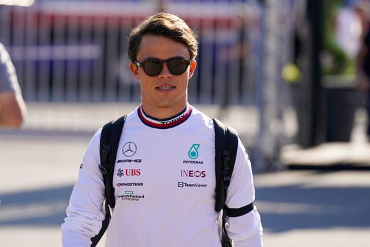 🎥 | Vader Hendrik Jan moedigt F1-debutant Nyck de Vries aan: 'Van Monaco naar Monza'