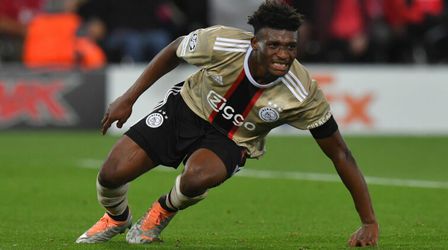 TV-gids: op deze zenders kijk je naar het CL-duel tussen Ajax en Napoli