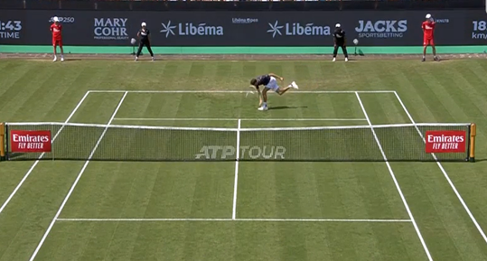 🎥 | Daniil Medvedev kan niet tegen verlies en wordt knettergek op toernooi Rosmalen