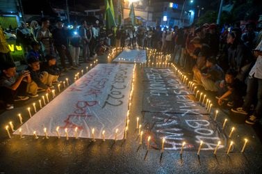 Ook bij UEFA-wedstrijden een minuut stilte voor slachtoffers van stadionrellen in Indonesië